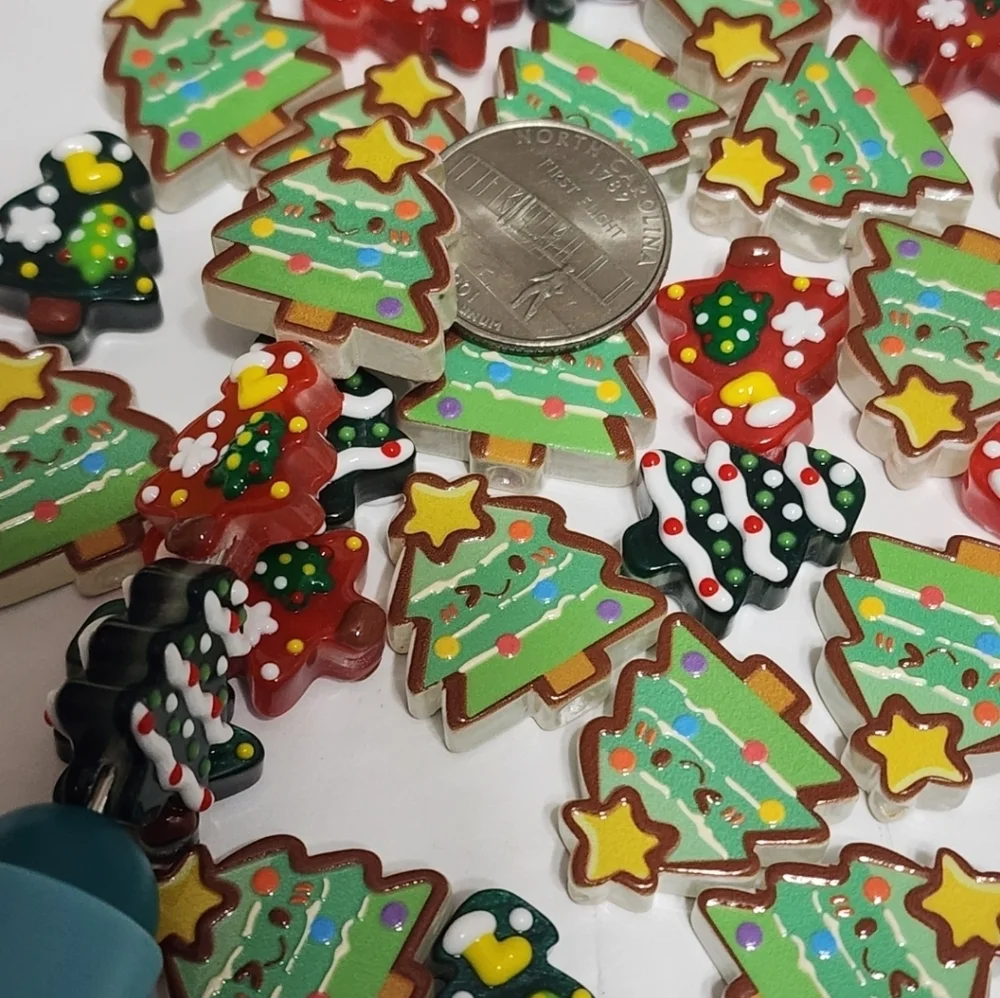 Christmas‎ Tree Beads Acrylic 6 piece Beaded Pen Keychain Bag Clip Earrings